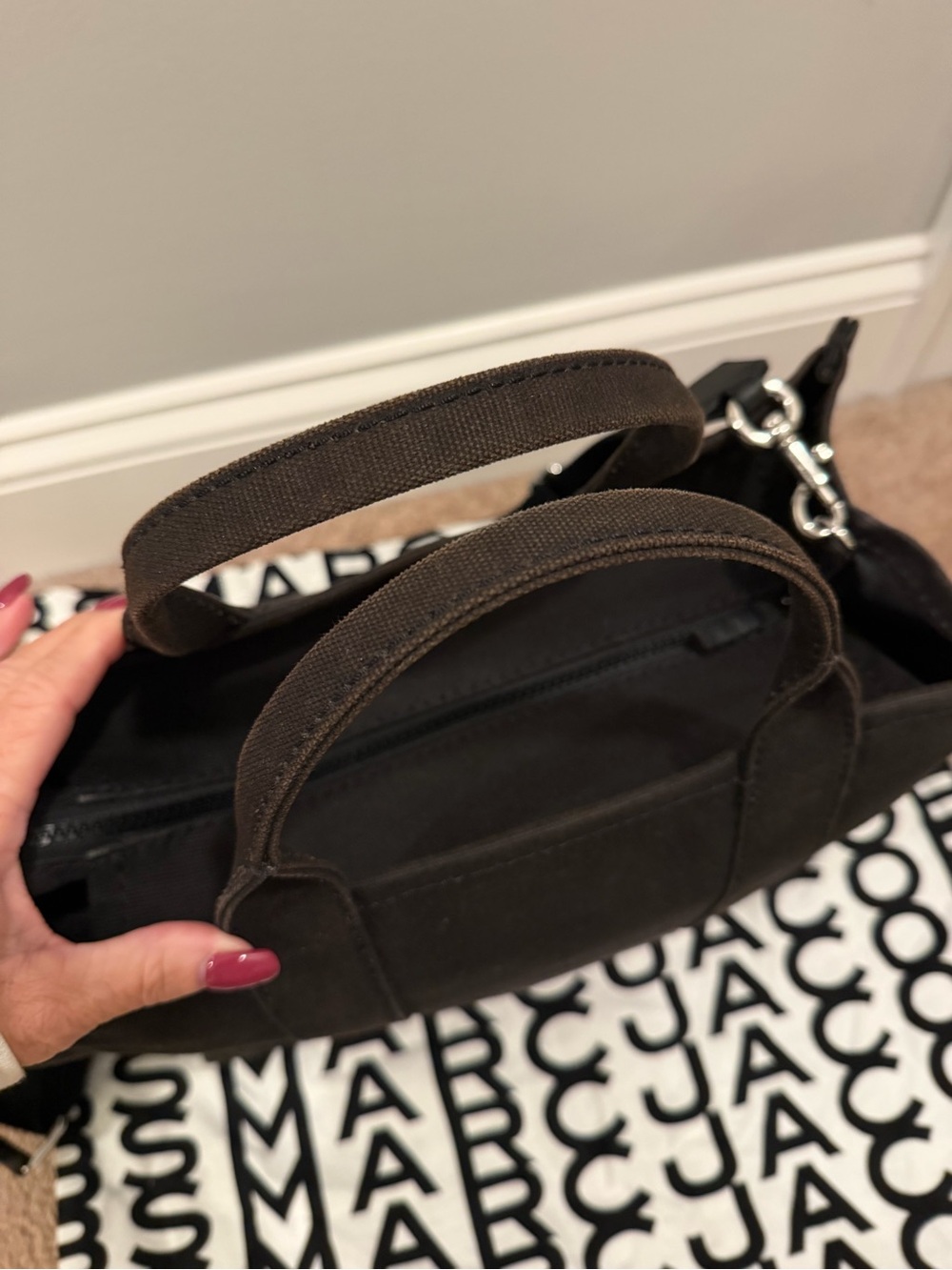 Marc Jacobs medium Black Canvas 'The Tote Bag' with White Logo - Picture 4 of 12